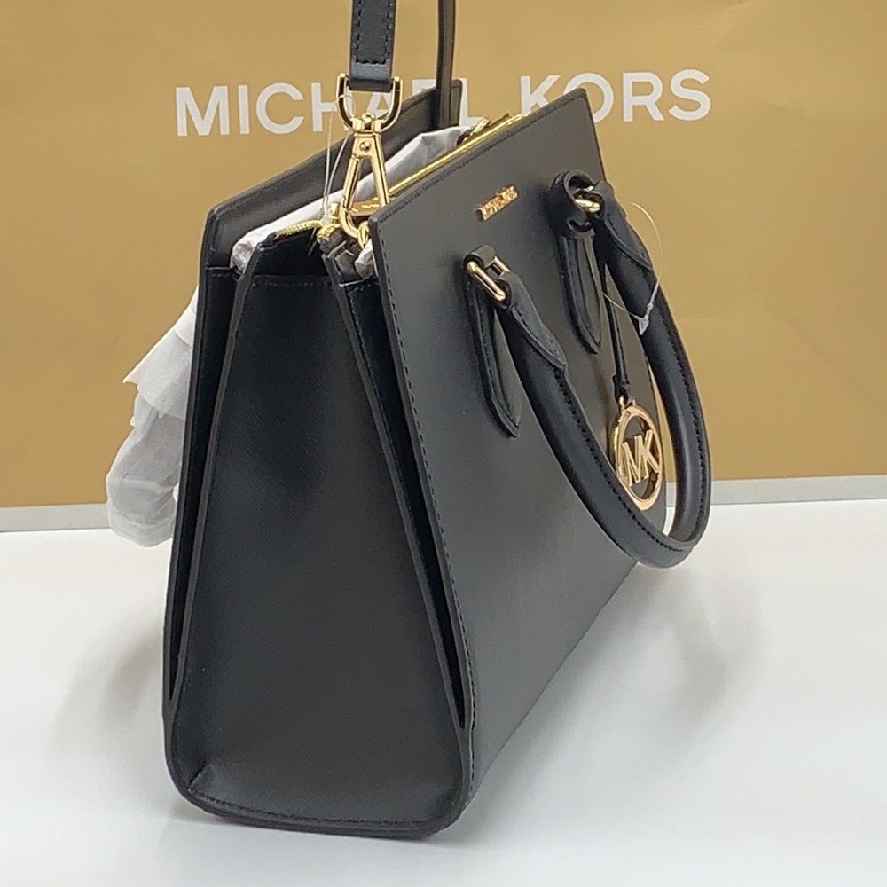 MICHAEL KORS SHEILA MEDIUM
CENTER ZIP SATCHEL CROSSBODY
BLACK COLOR - Picture 4 of 16